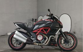 DUCATI DIAVEL CARBON 2011 G100AB