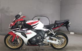 HONDA CBR1000RR SC57
