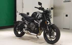 TRIUMPH TRIDENT 660 2023