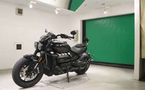 TRIUMPH ROCKET III GTストーム 2025
