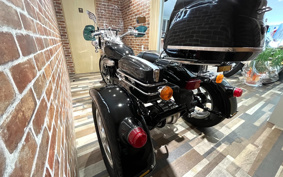 HONDA V- TWIN  MAGNA  TRIKE  MC29..