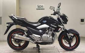 SUZUKI GSR250