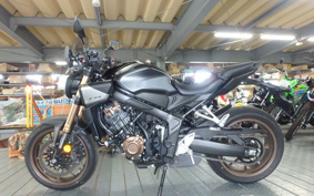 HONDA CB650R E-Clutch 2025 RH17