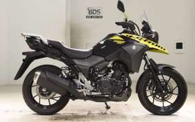 SUZUKI Vｽﾄﾛｰﾑ250A 2011