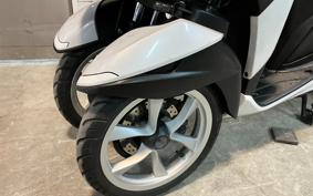 YAMAHA TRICITY 125 SE82J
