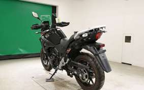 SUZUKI Vｽﾄﾛｰﾑ250A 2025