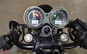 TRIUMPH BONNEVILLE T100 2017 DAD70G