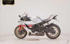 YAMAHA YZF-R1 2024