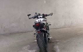TRIUMPH STREET TRIPLE R 2019 HDA434