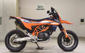 KTM 690 SMC R 2024