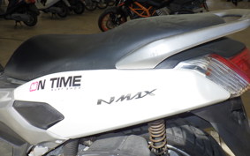 YAMAHA N-MAX 2002 SE86J
