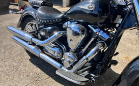 YAMAHA ROADSTER1700 SILVERED 2005 VP17