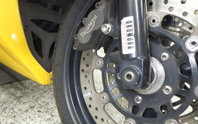 TRIUMPH DAYTONA 600 2004