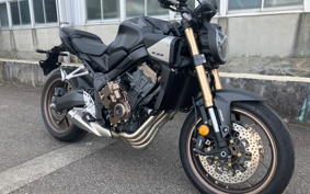 HONDA CB650R E-Clutch 2024 RH17