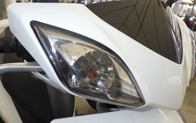 YAMAHA CYGNUS 125 XSR 2