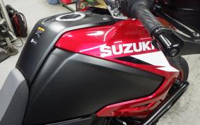 SUZUKI Vｽﾄﾛｰﾑ1050 2023 EF11M