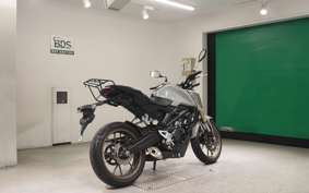 HONDA CB125 R