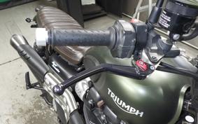 TRIUMPH STREET SCRAMBLER 2000