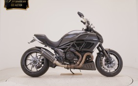 DUCATI DIAVEL Carbon 2011