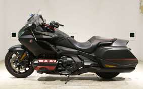 HONDA GL 1800 GOLD WING TOUR SC79