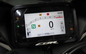 HONDA CB650R E-Clutch 2025 RH17