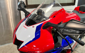 HONDA CBR1000RR-R FB SP 2023 SC82