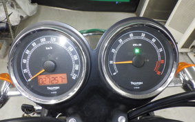 TRIUMPH BONNEVILLE T100 2014