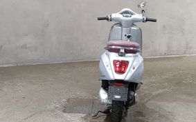 VESPA  VESPA  PRIMA  BEIGE RA125 M8212