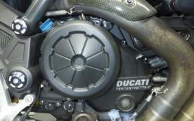 DUCATI DIAVEL 2011