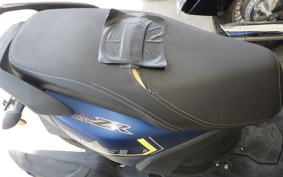 YAMAHA CYGNUS RAY ZR