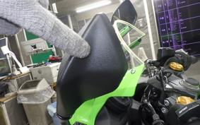 KAWASAKI ZX-25R ZX250E