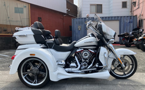 HARLEY FLHTCUTGSE TRI G 2020 TBH