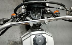 SUZUKI DJEBEL200 SH42A