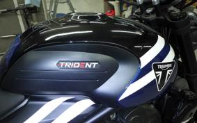 TRIUMPH TRIDENT 660 2026