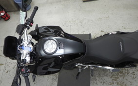 BMW F900R 2025