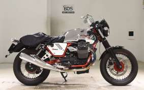 MOTO GUZZI V7 RACER 2013