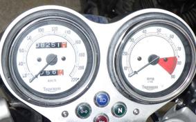 TRIUMPH THRUXTON 900 2004