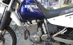 SUZUKI DJEBEL250XC SJ45A