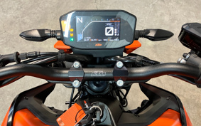 KTM 890 DUKE 2023 TU940