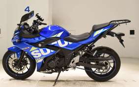 SUZUKI GSX250 R