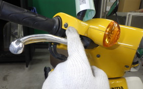 HONDA C50 SUPER CUB 1996 AA09