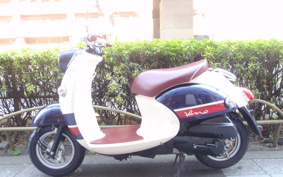 YAMAHA  VINO  DELUXE  SA37J