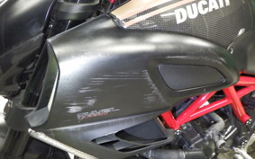 DUCATI DIAVEL Carbon 2013