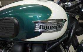 TRIUMPH BONNEVILLE T100 2010