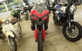 DUCATI MULTISTRADA V2S 2025