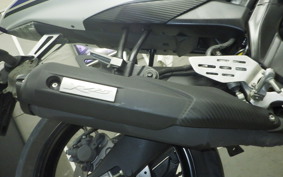 YAMAHA YZF-R15 2025