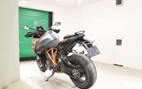 KTM 1290 SUPER DUKE GT 2023