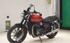 TRIUMPH STREET TWIN 2021