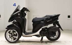 YAMAHA TRICITY 125 1981 SE82J