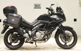 SUZUKI Vｽﾄﾛｰﾑ650 2010